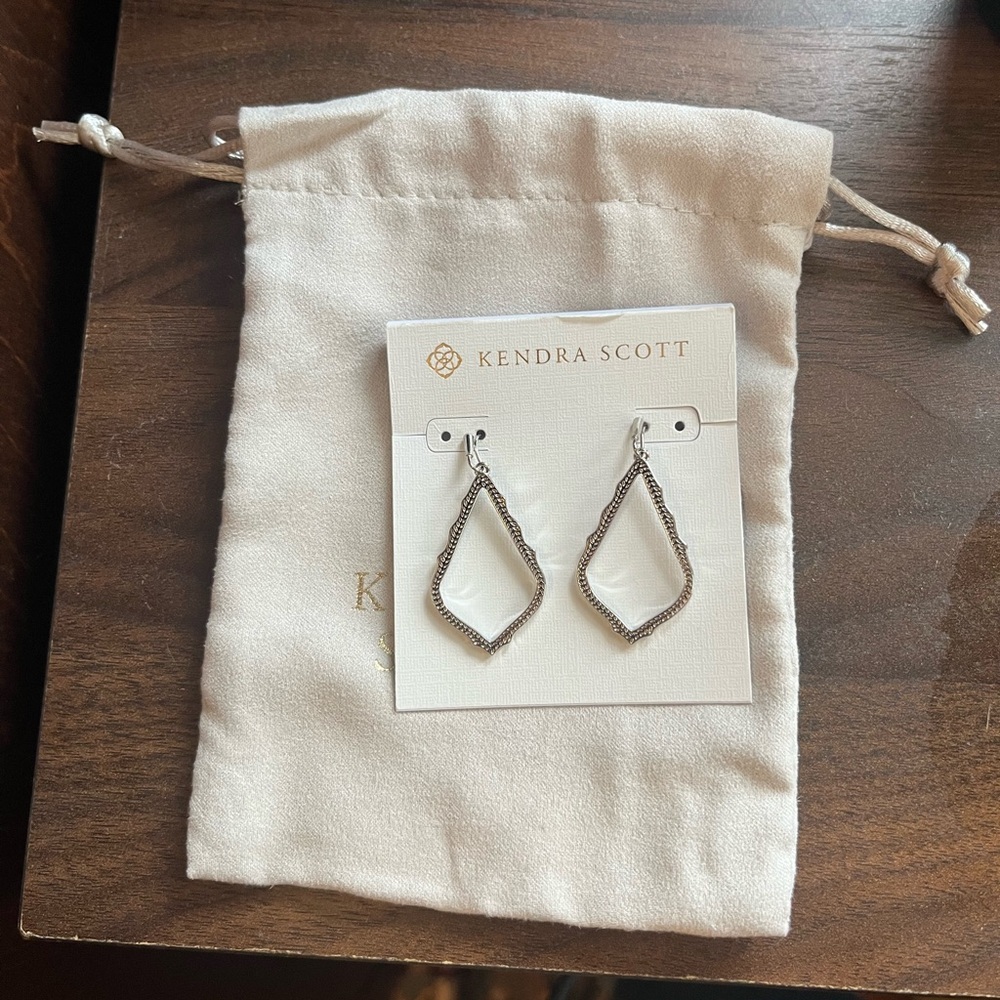 Kendra Scott Sophee Drop Earrings